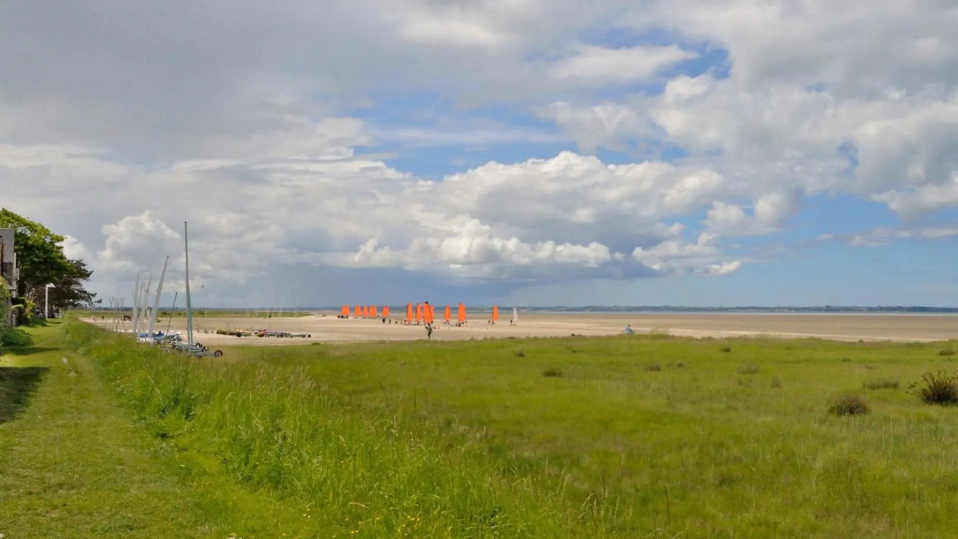 Holiday Home Les Yeux Dans La Baie By Interhome Cherrueix